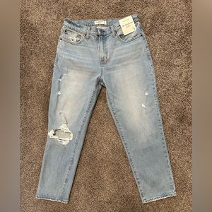 NWT The Boyfriend Mid Rise, Abercrombie and Fitch